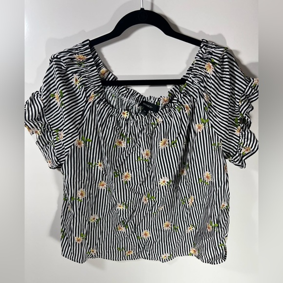 Forever 21 Tops - Forever 21 Plus Black and White Striped Floral Blouse 2X